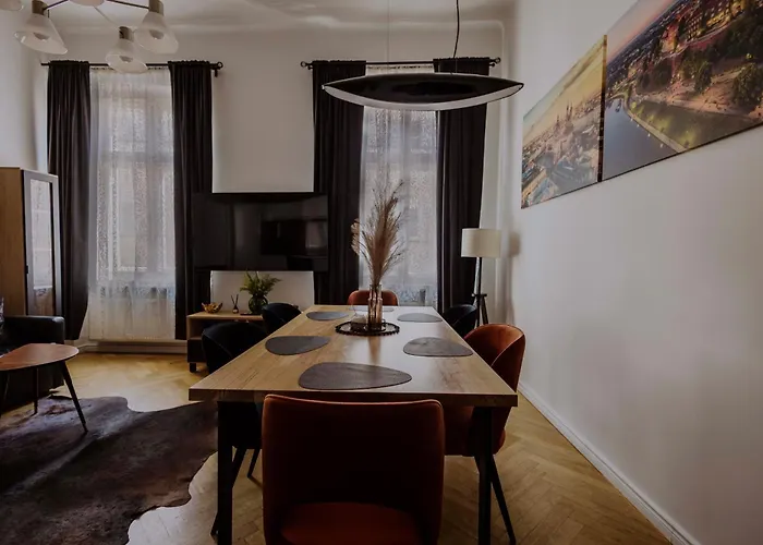 Golden Pearl - Main Square, 100 Sqm, 4 Rooms