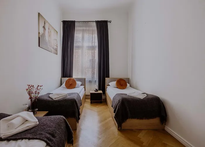 Golden Pearl - Main Square, 100 Sqm, 4 Rooms