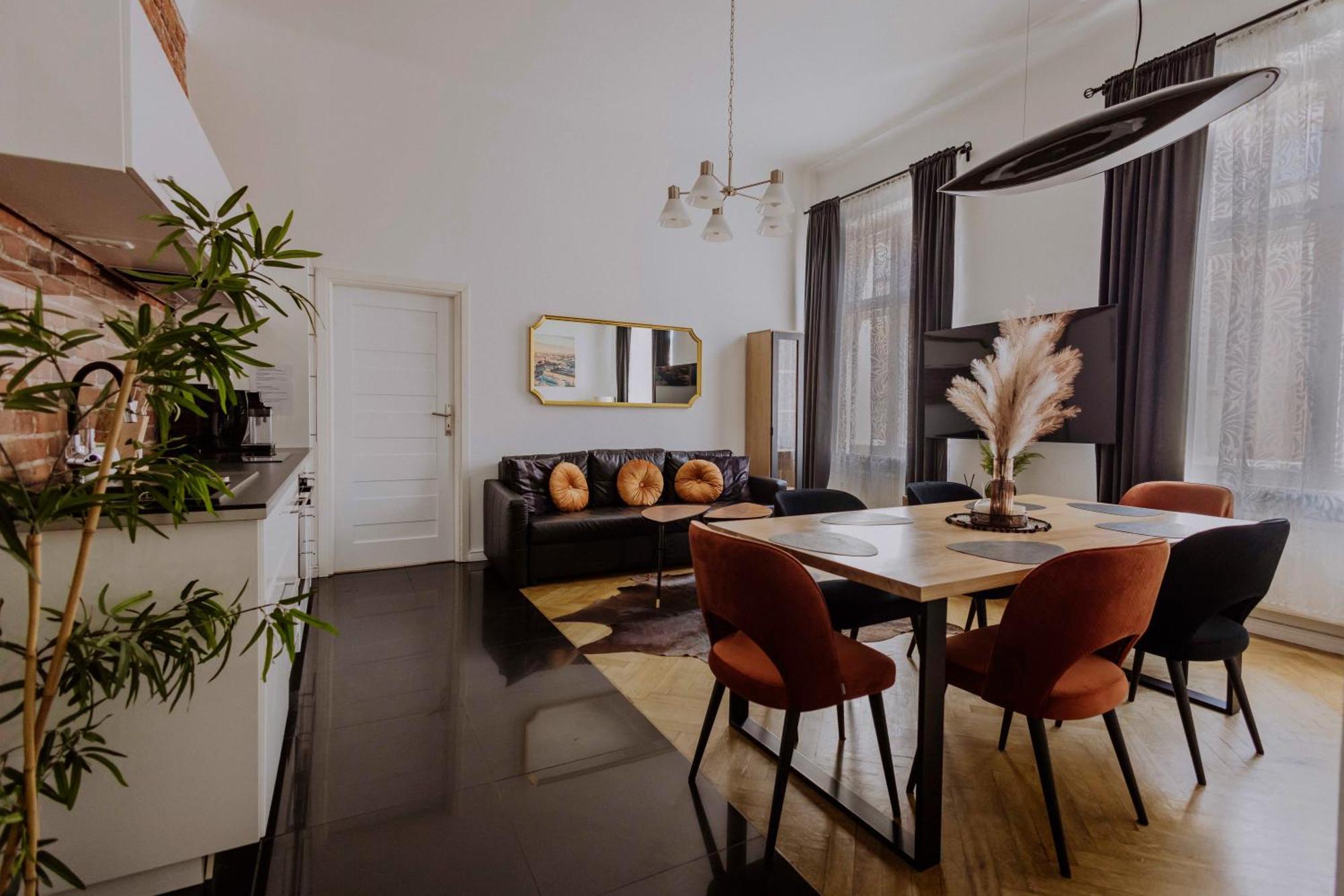 Apartament Golden Pearl - Main Square, 100 Sqm, 4 *